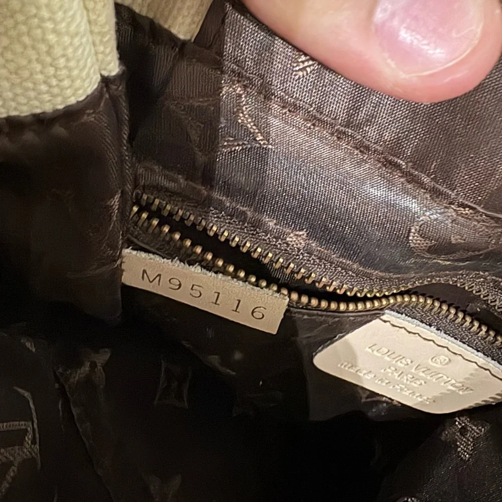 Louis Vuitton Beige and Black Shoulder Bag - Picture 9 of 9